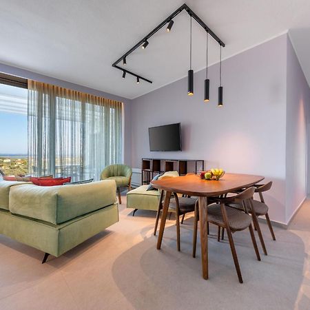 Z 4 Luxury Villas アギオス・イオアニス エクステリア 写真