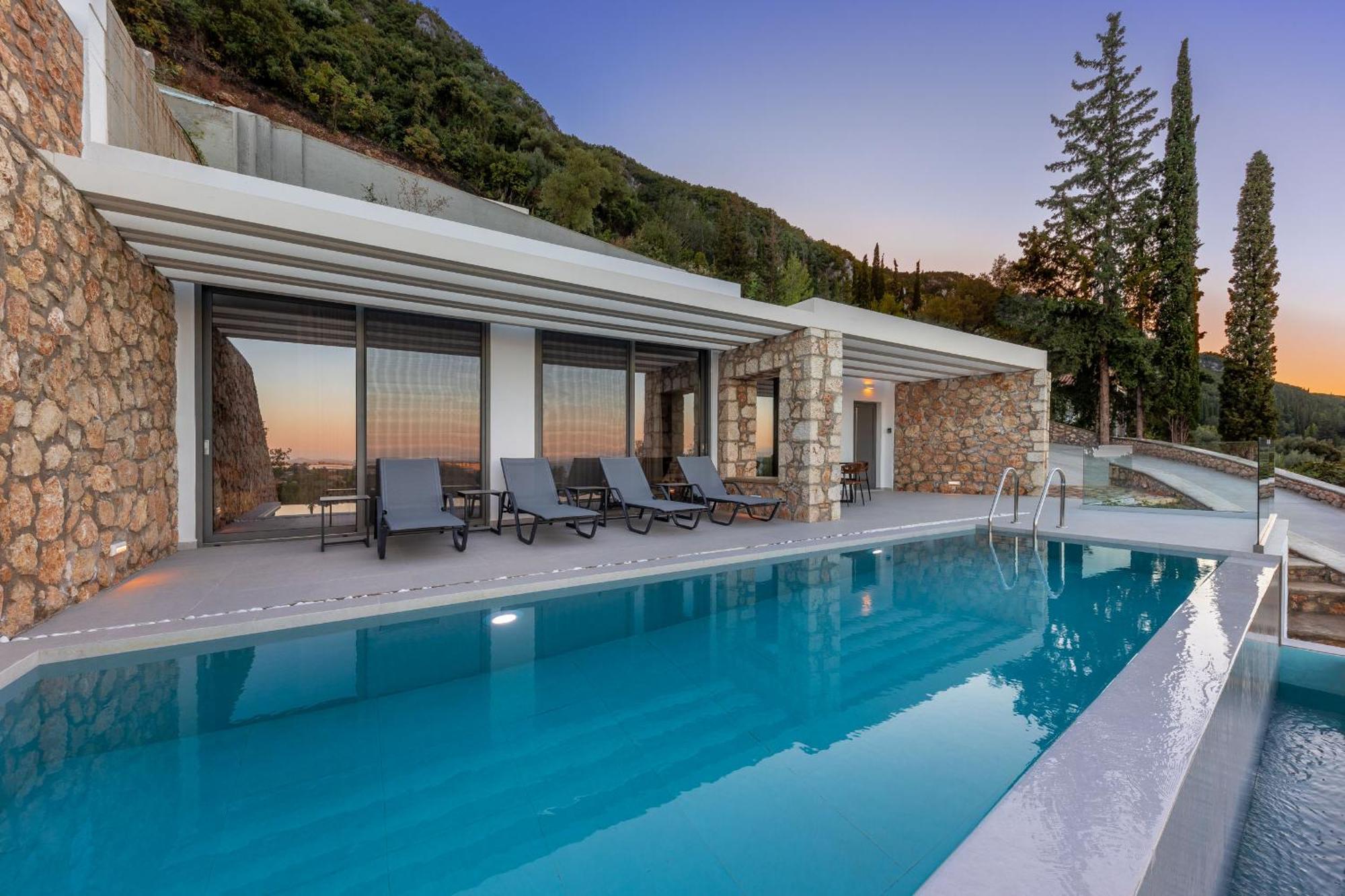 Z 4 Luxury Villas アギオス・イオアニス エクステリア 写真