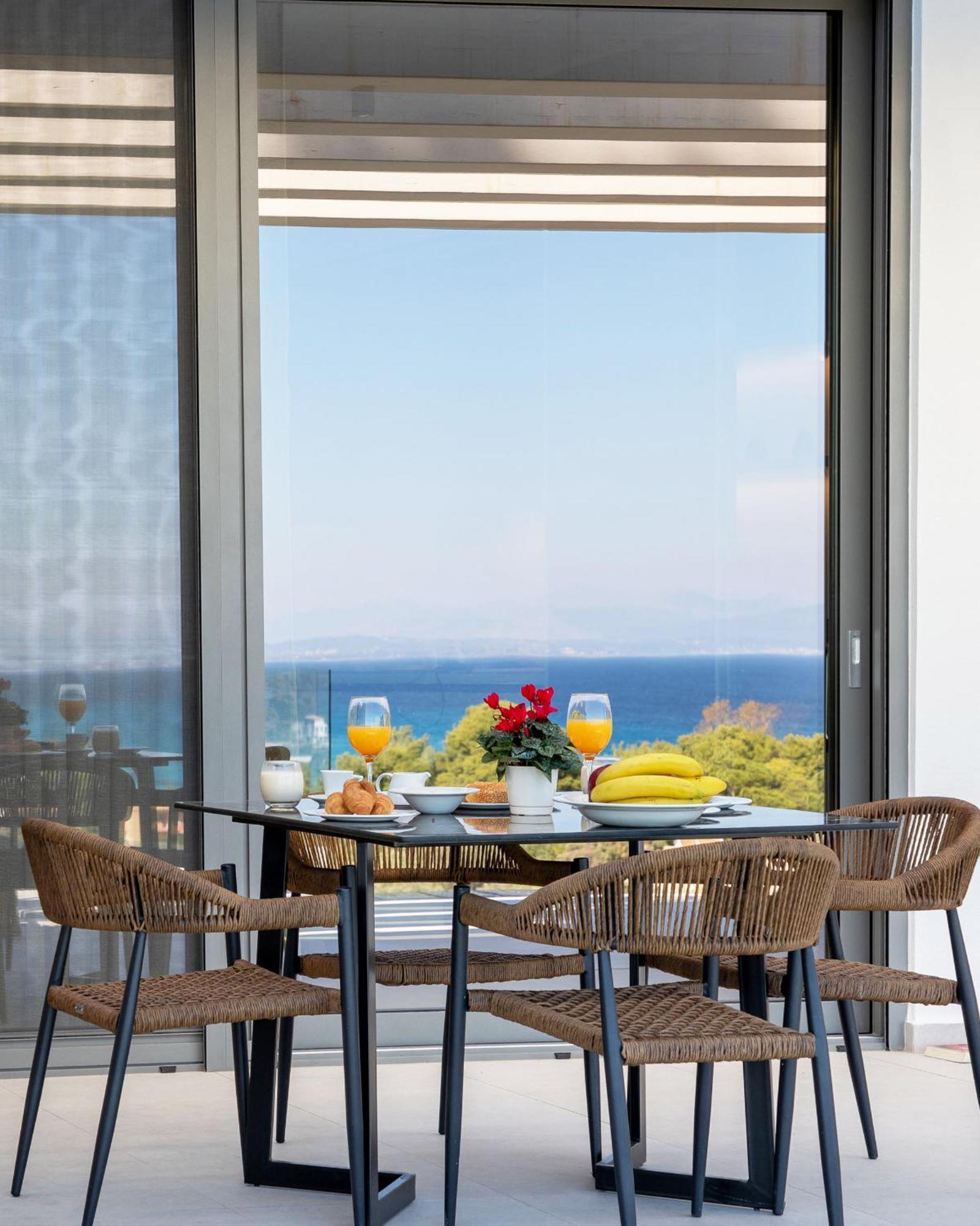 Z 4 Luxury Villas アギオス・イオアニス エクステリア 写真
